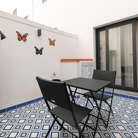 Villa Laura Севиля Екстериор снимка